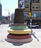Памятник наперстку в Торонто
